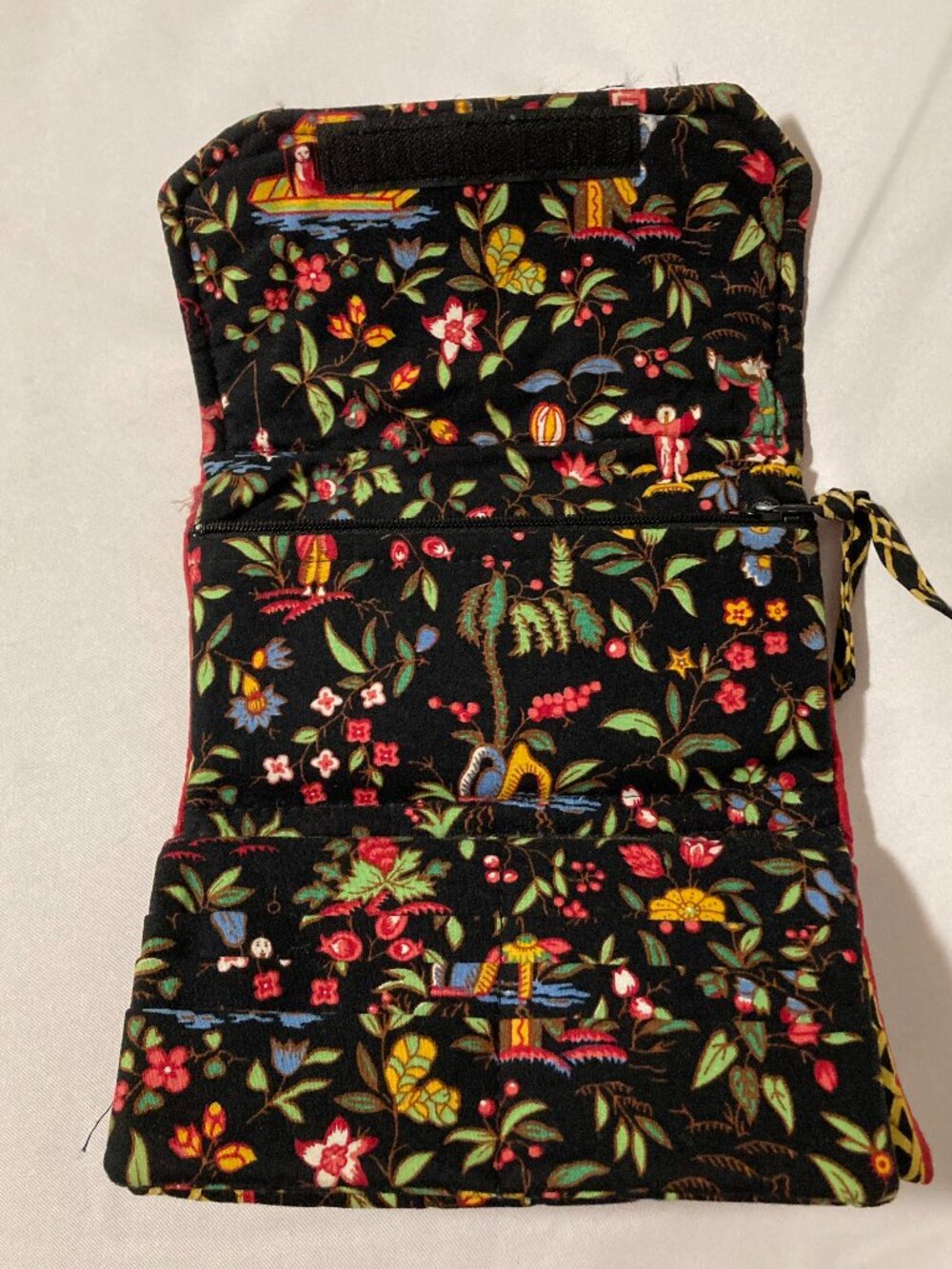 Vera Bradley Tri-Fold Clutch/Wallet "Ming" Print Retired Colorway - Picture 7 of 10